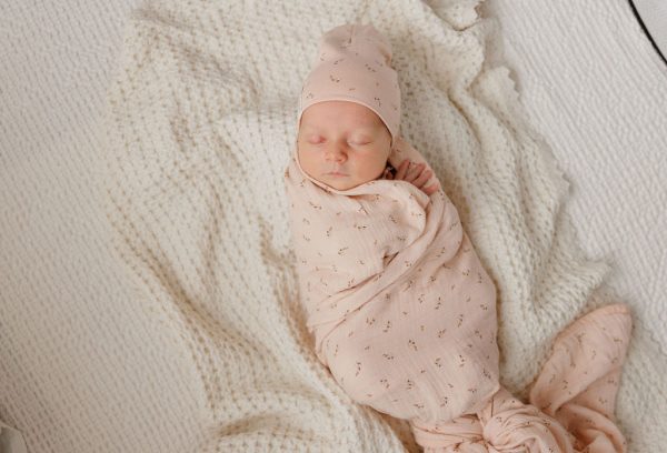 Floral printed pink muslin swaddle by Ely s & Co Online Sale - Image 3